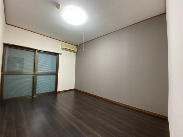 ベッドルーム