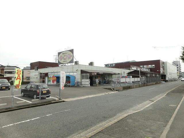 カーニバル本城店 (410m)