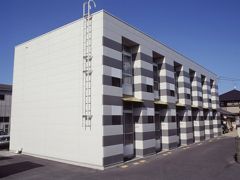 レオパレストトロの外観画像