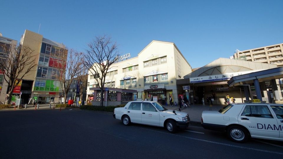 近くに施設あり