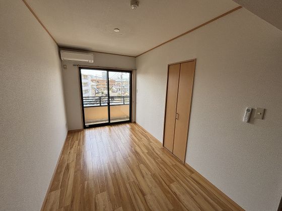 ベッドルーム