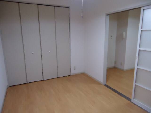 ベッドルーム