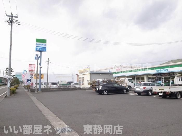 近くに施設あり