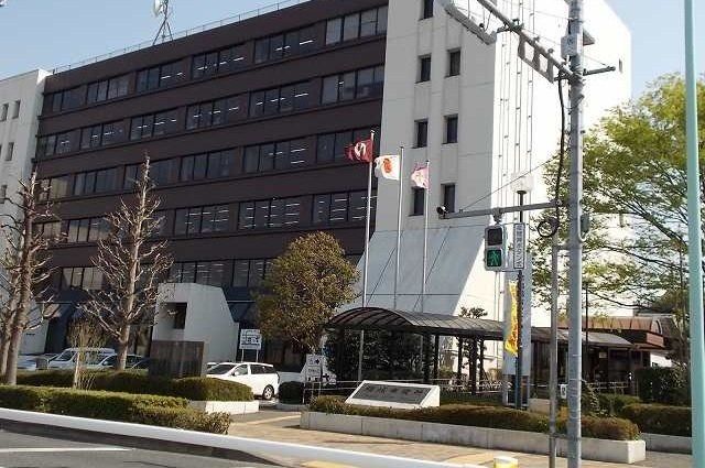 稲城市役所まで630m