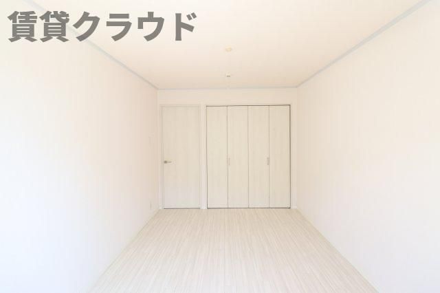 ベッドルーム