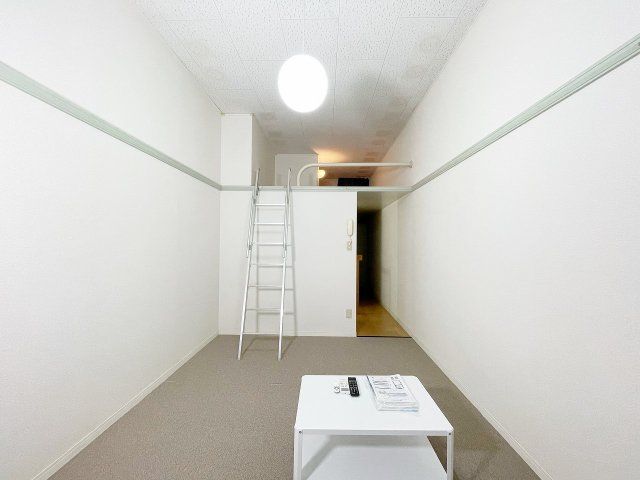 ベッドルーム