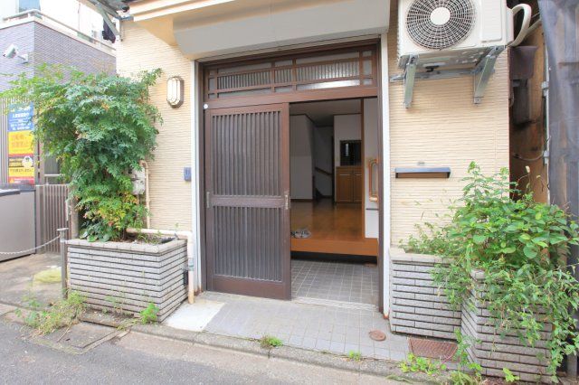 玄関