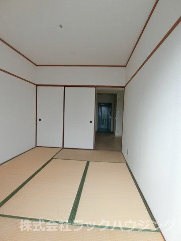 ベッドルーム