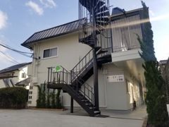 オーエフジイ1号館の外観画像