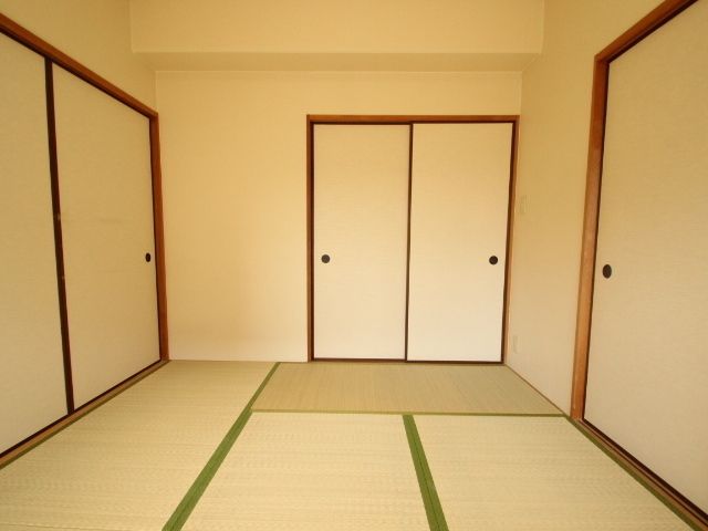 ベッドルーム