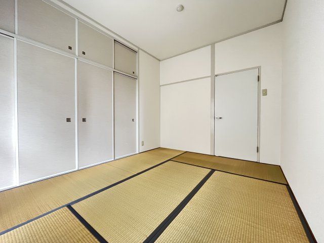 ベッドルーム