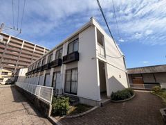 レオパレス西原の外観画像