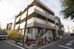 プレミアス元代々木の外観