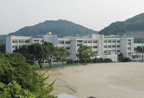水巻中学校(1730m)