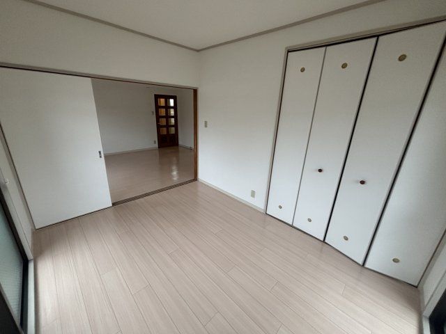 ベッドルーム