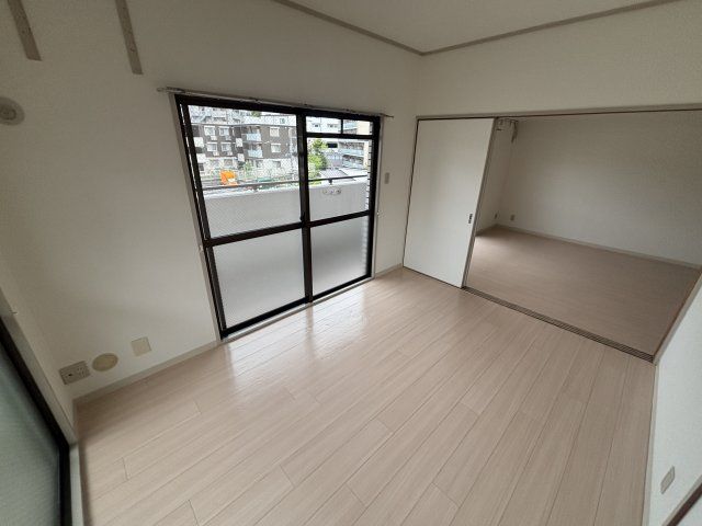 ベッドルーム
