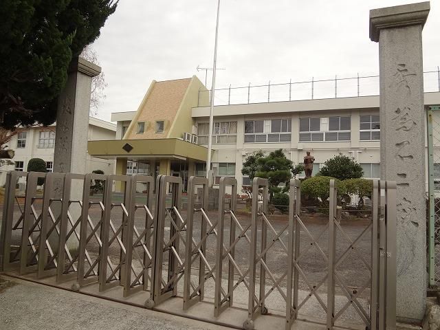 小竹町立小竹南小学校(850m)