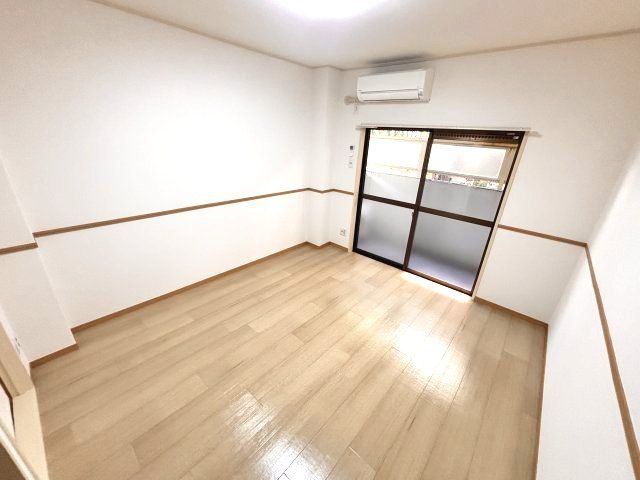 ベッドルーム
