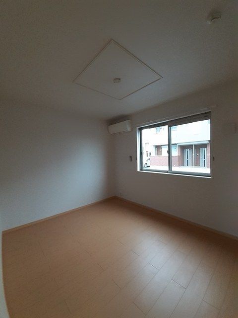 ベッドルーム