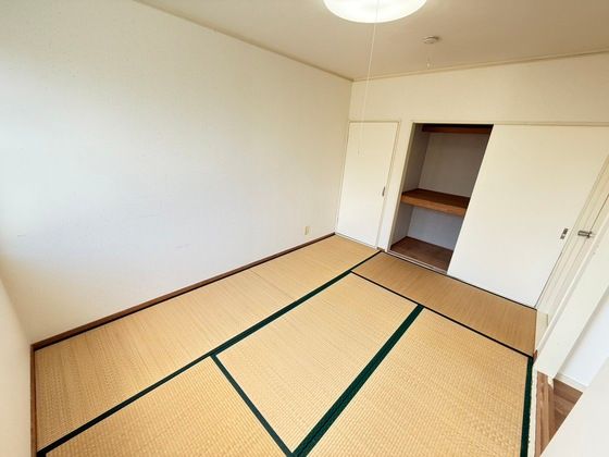 ベッドルーム