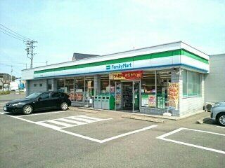 ファミリーマート 犬山上野店まで790m