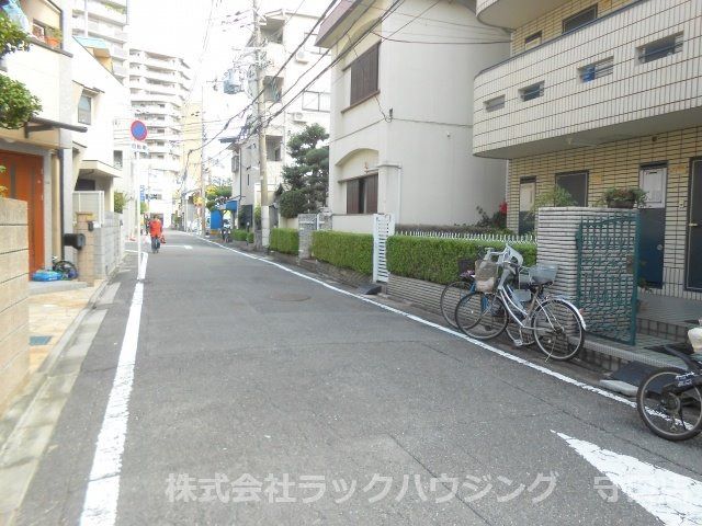 近くに施設あり