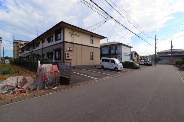 近くに施設あり
