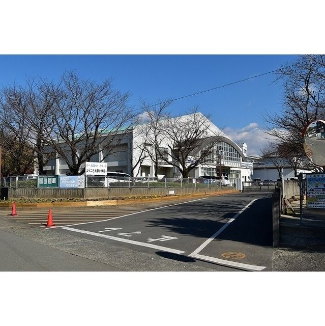 近くに施設あり