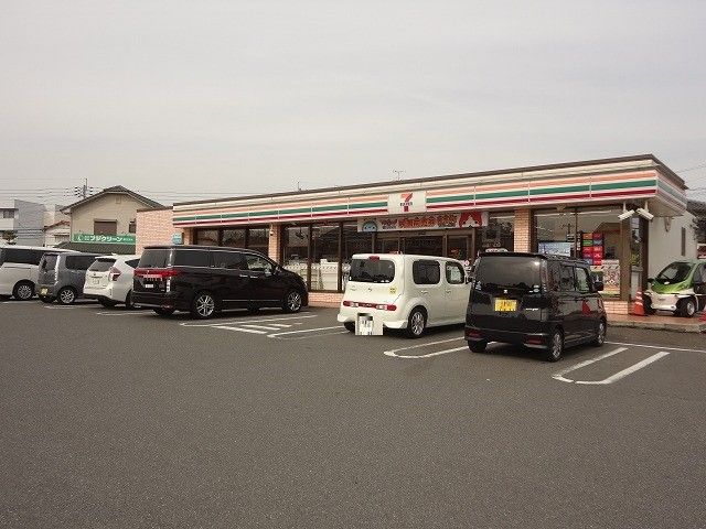 セブンイレブン直方感田店(890m)