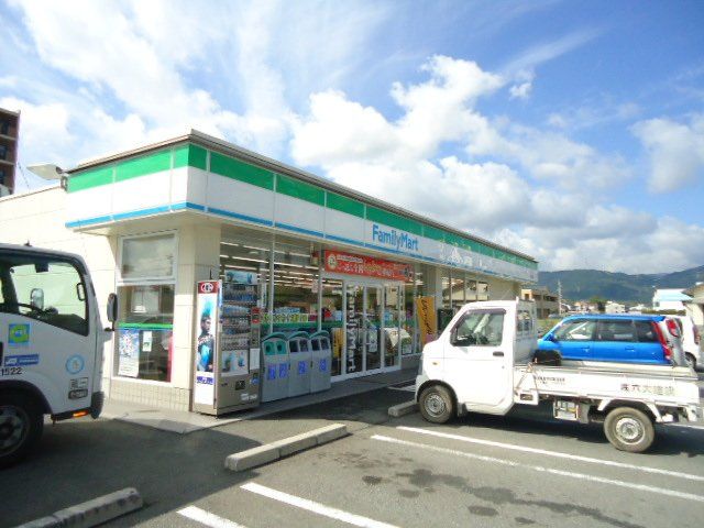 近くに施設あり