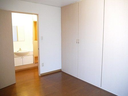 ベッドルーム