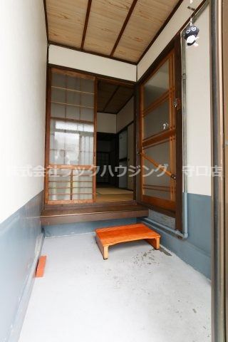 玄関