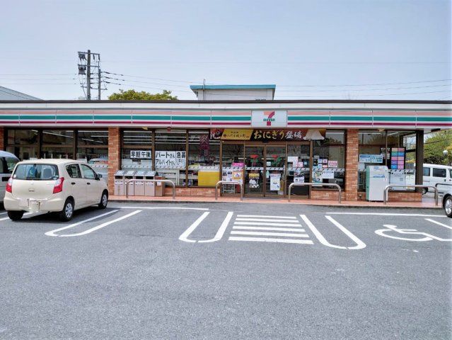 セブンイレブン八幡西曲里町店(540m)