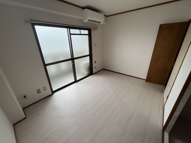 ベッドルーム
