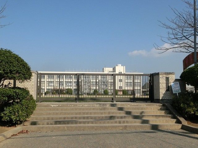 広渡小学校(900m)