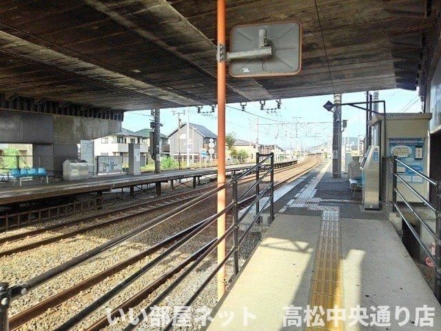 JR讃岐塩屋駅まで1100m