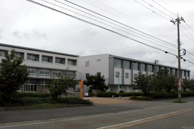 近くに施設あり