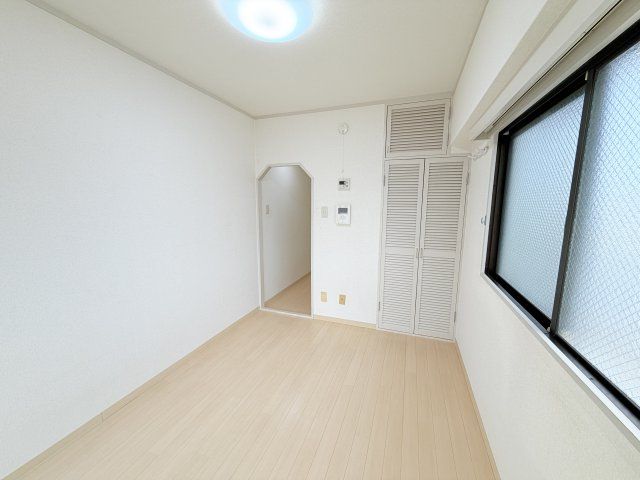 ベッドルーム