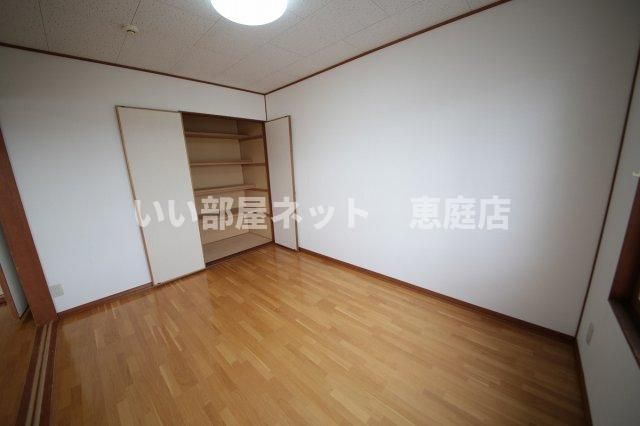 ベッドルーム