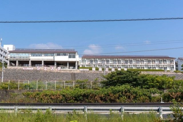 近くに施設あり
