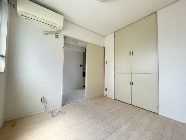 ベッドルーム