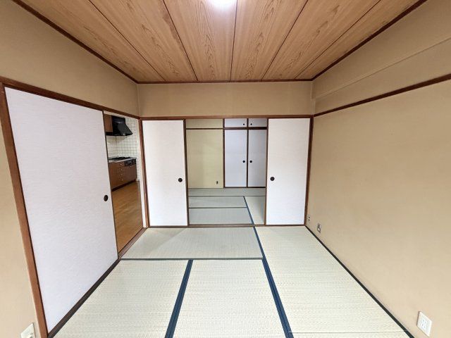 ベッドルーム