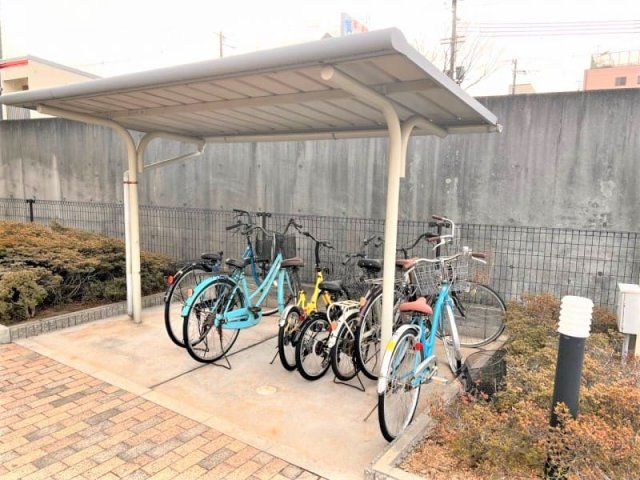 近くに施設あり