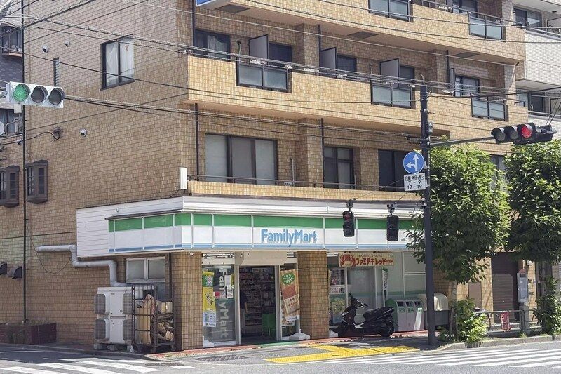近くに施設あり