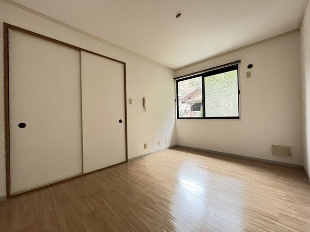 ベッドルーム