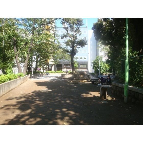 公園「お茶の水公園まで1347m」