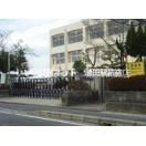栗東市立治田西小学校(小学校)まで813m
