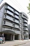 マンション津坂の外観