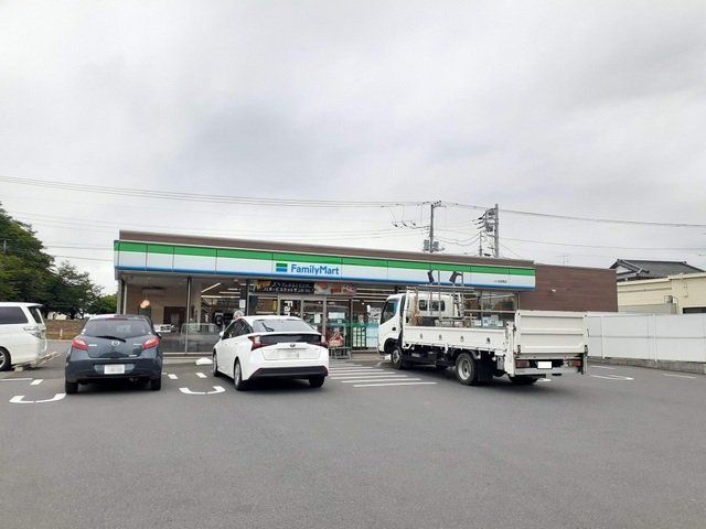 ファミリーマート つくば若栗店まで950m