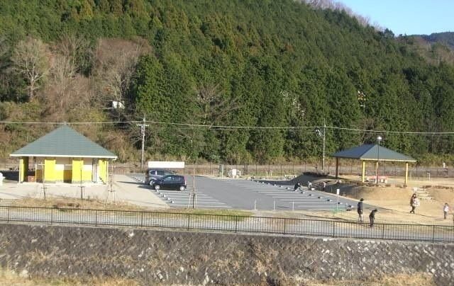 その他「足柄ふれあい公園まで2400m」